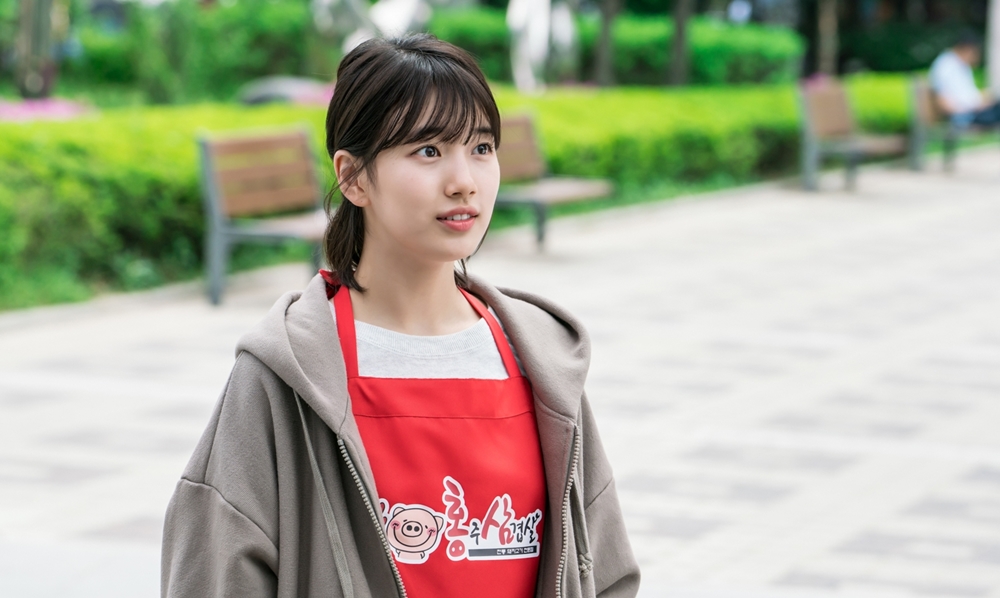 Still images of Bae Suzy in SBS drama series "While You Were Sleeping" | AsianWiki Blog